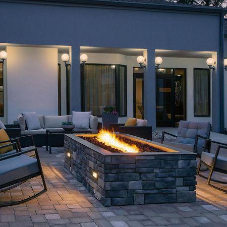 Courtyard By Marriott Greensboro Exterior foto