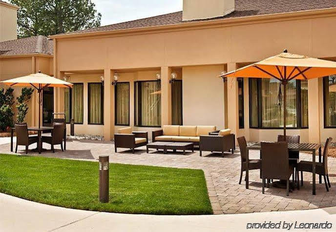 Courtyard By Marriott Greensboro Exterior foto